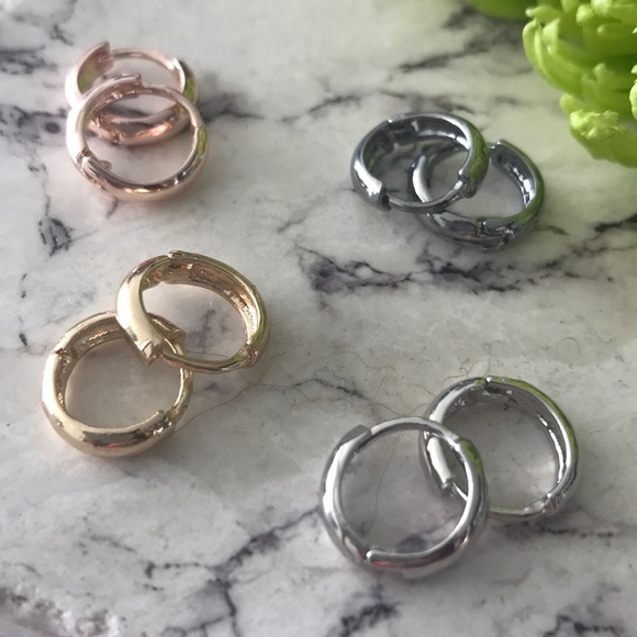 Jewelry - ⚡️Final Pair⚡️The Perfect Huggies